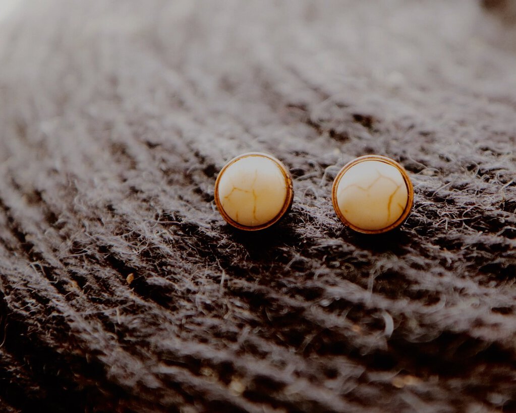 Cream/Copper Studs