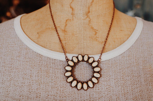 Cream/Copper Neckalce