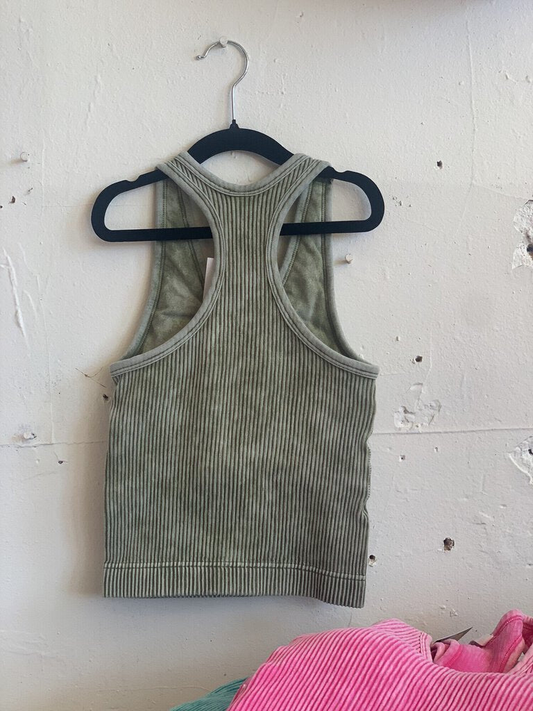 HALTER TANK WITH PADDING