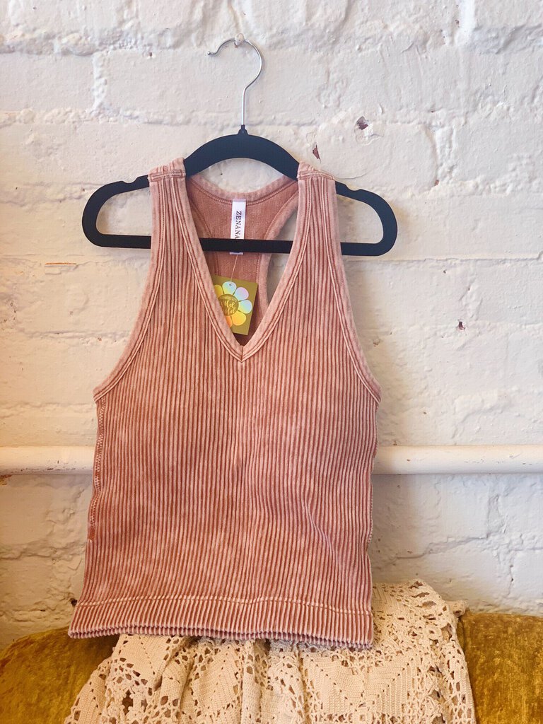 HALTER TANK WITH PADDING