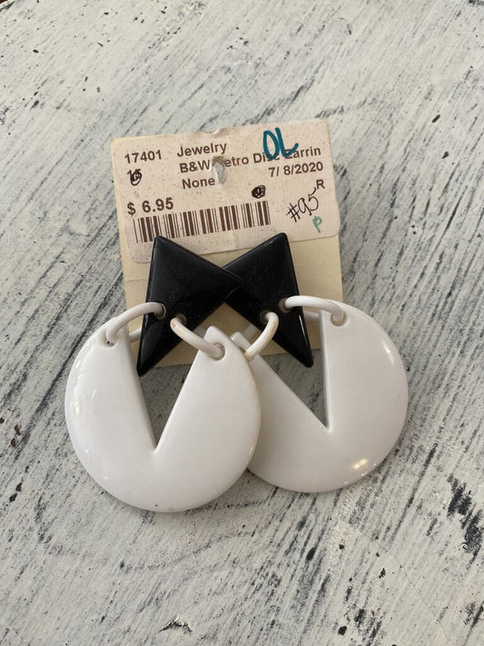 B&W Retro Disc Earrings