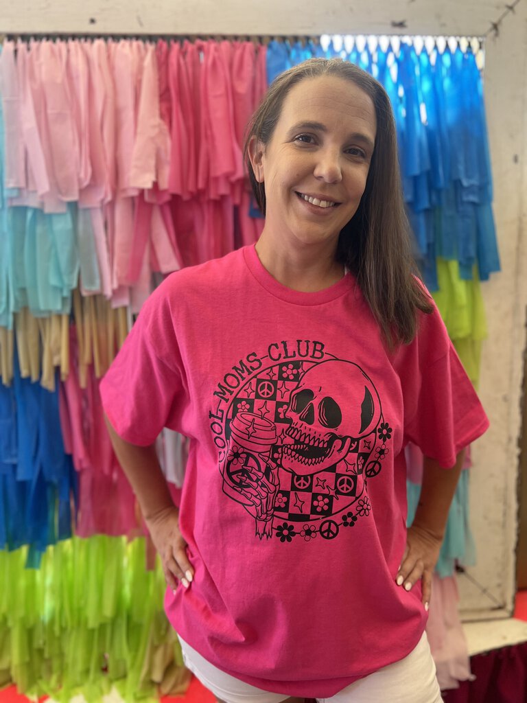 COOL MOMS CLUB TSHIRT