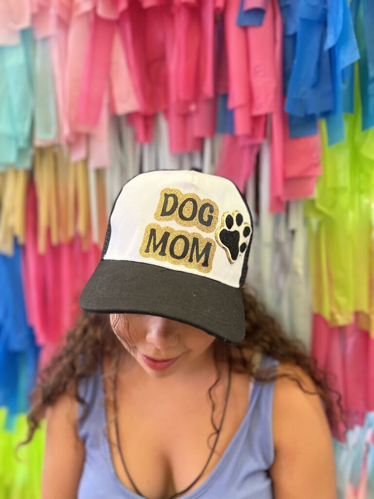 DOG MOM TRUCKER HAT