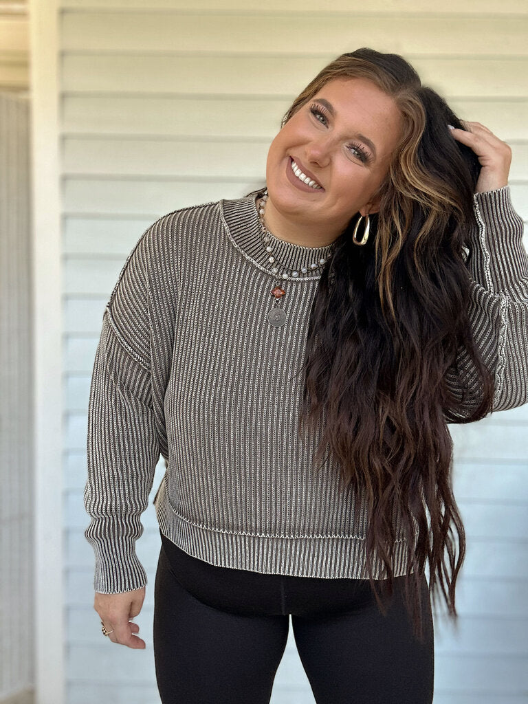 OVERSIZED CROPPED SWEATER