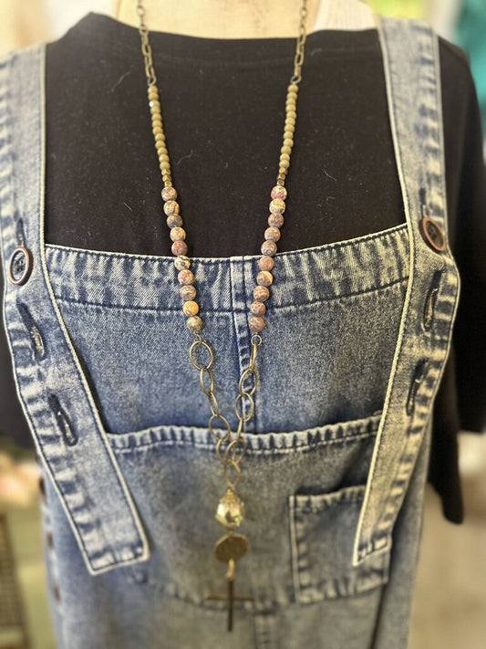 LONG BEADED STONE NECKLACE