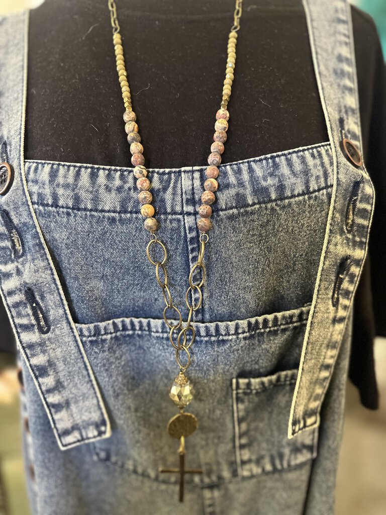 LONG BEADED STONE NECKLACE