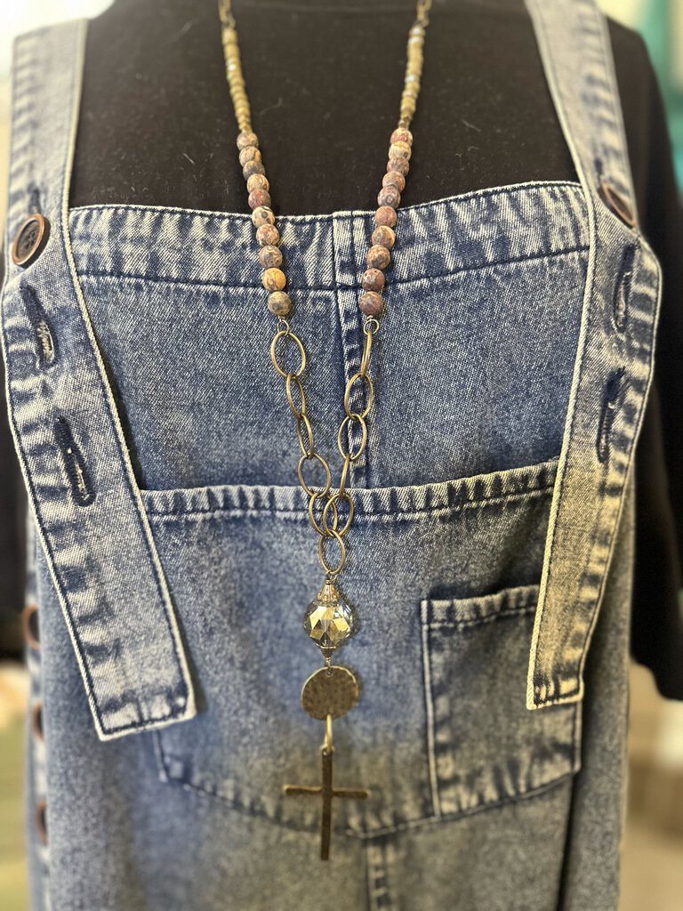 LONG BEADED STONE NECKLACE