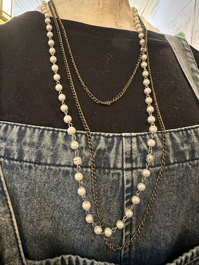 CHAIN LAYERED PEARL NECKLACE