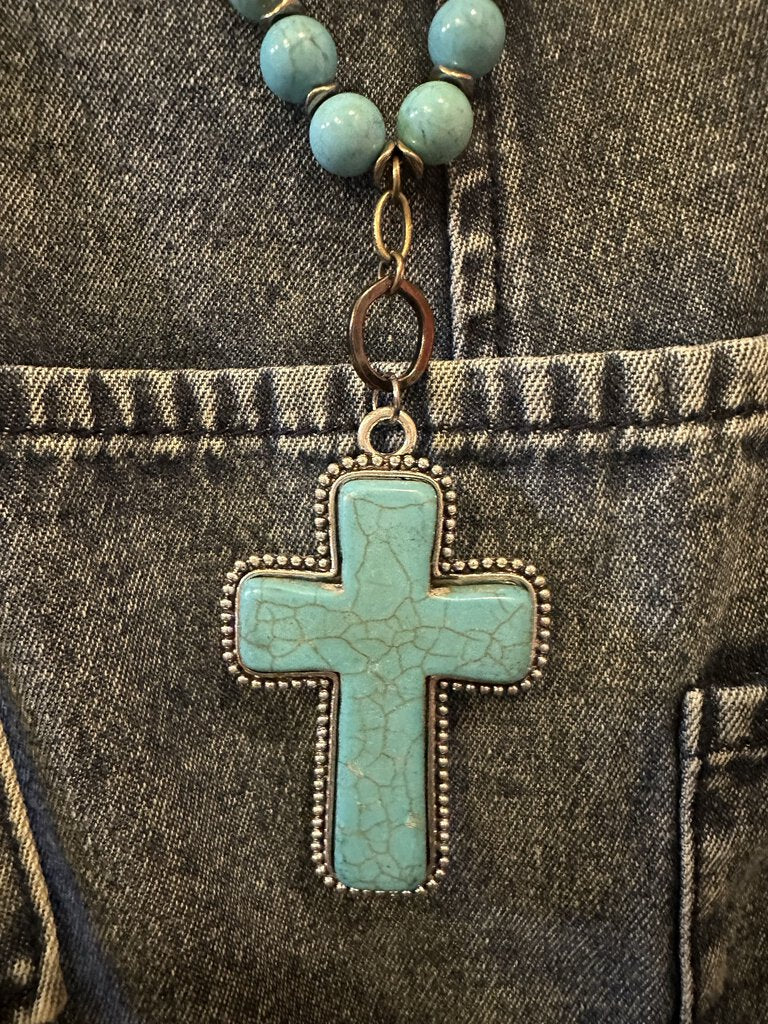 CHUNKY BEADED CROSS NECKLACE