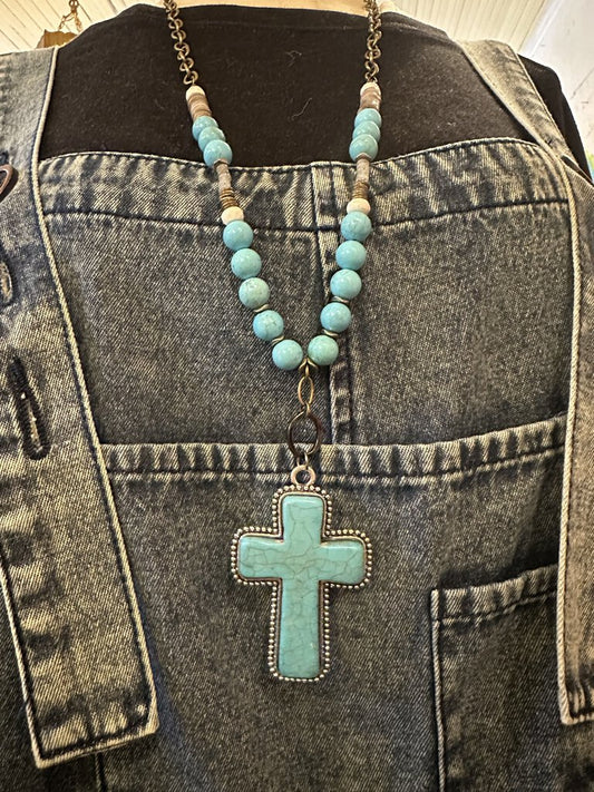 CHUNKY BEADED CROSS NECKLACE