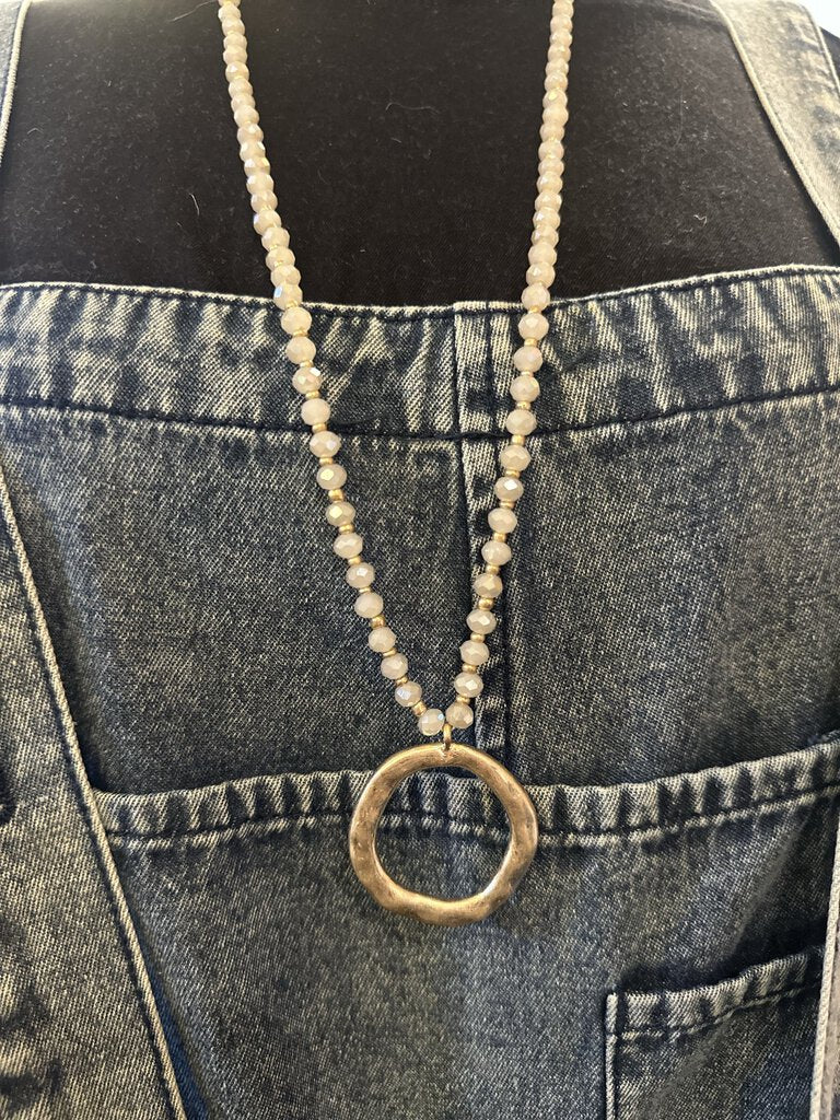 LONG BEADED CIRCLE NECKLACE